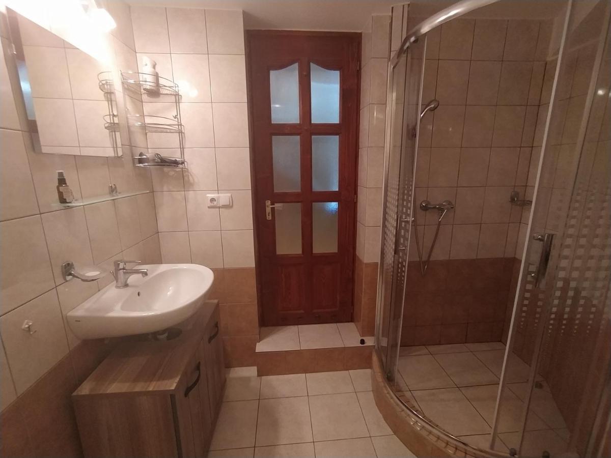 페치 Keltaur Studio Apartman With Garage 아파트 외부 사진