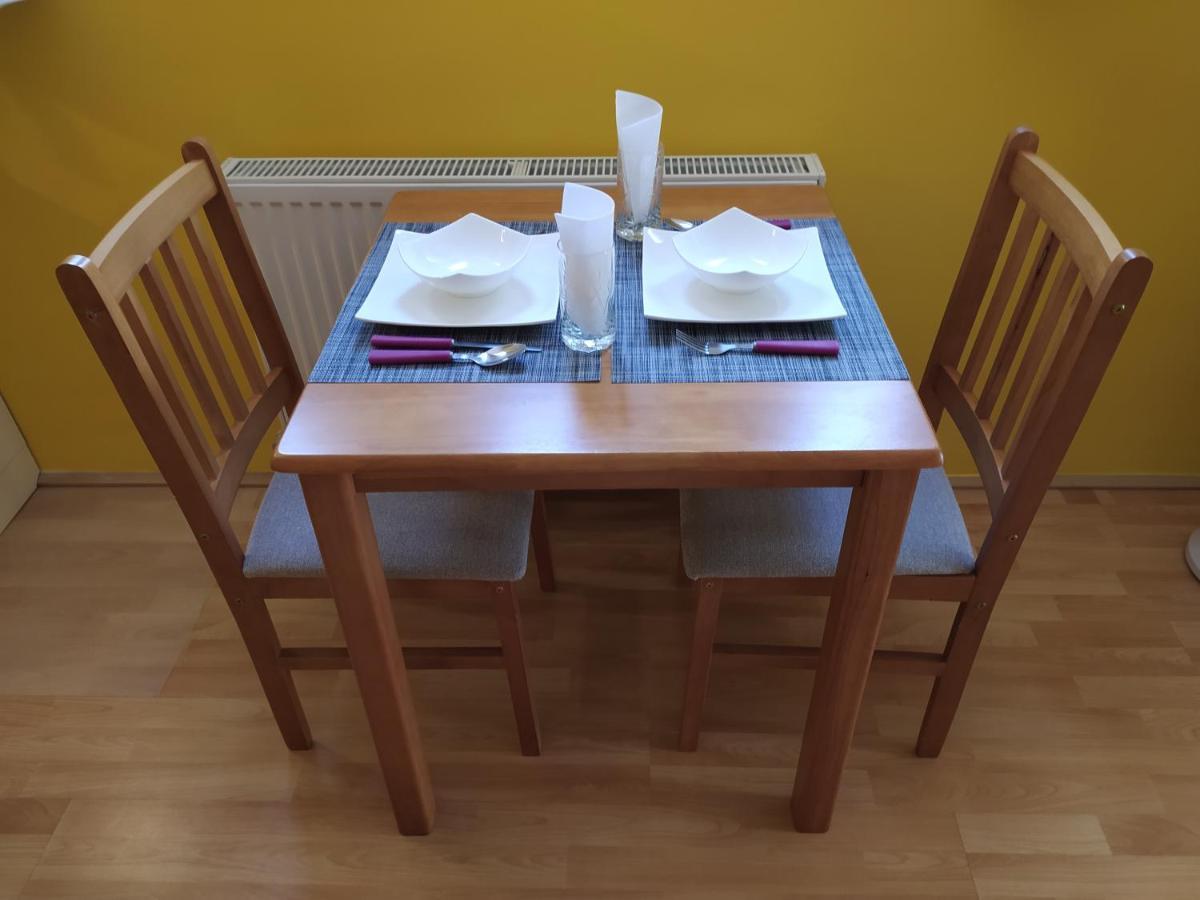 페치 Keltaur Studio Apartman With Garage 아파트 외부 사진