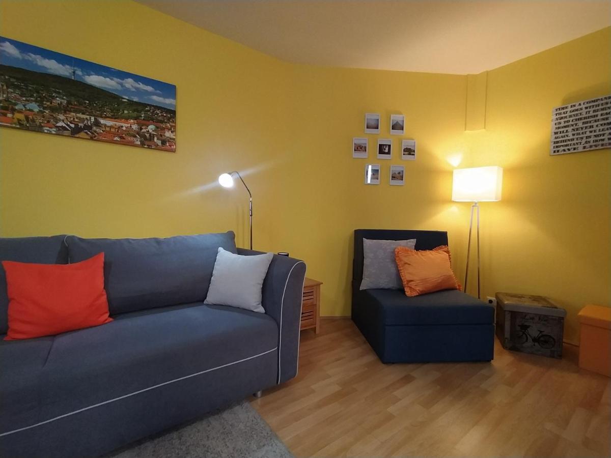 페치 Keltaur Studio Apartman With Garage 아파트 외부 사진